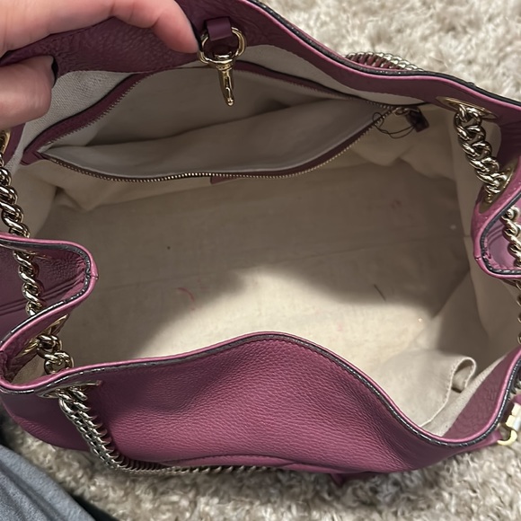 Selling this authentic Gucci handbag - Picture 3 of 3